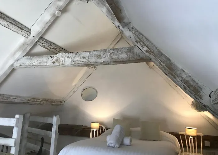 Manor House Mews Rustic Stable Conversion